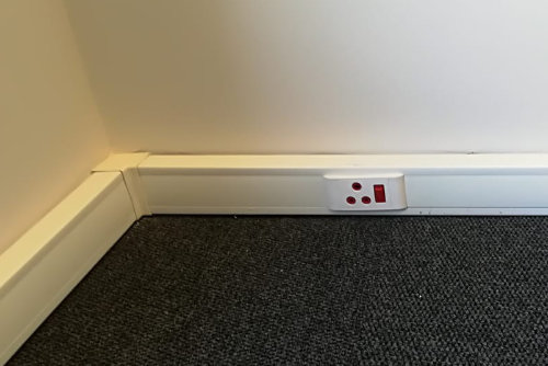 electricians montagu gardens